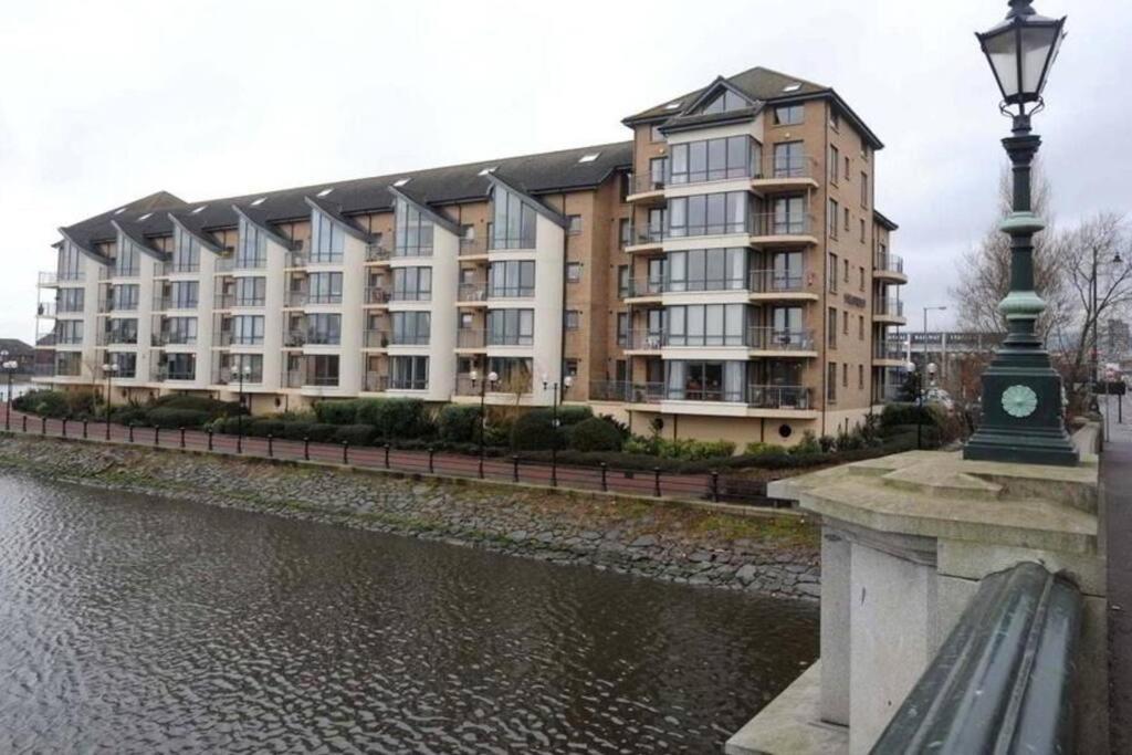 Stunning Views And City Side-Belfast City-2 Bedroom-5 Guests-Wifi & Parking Eksteriør bilde