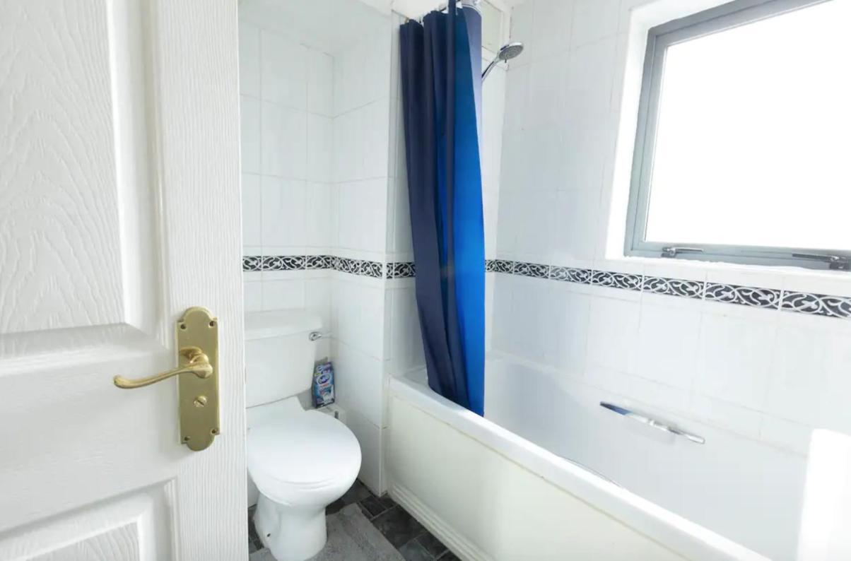 Stunning Views And City Side-Belfast City-2 Bedroom-5 Guests-Wifi & Parking Eksteriør bilde