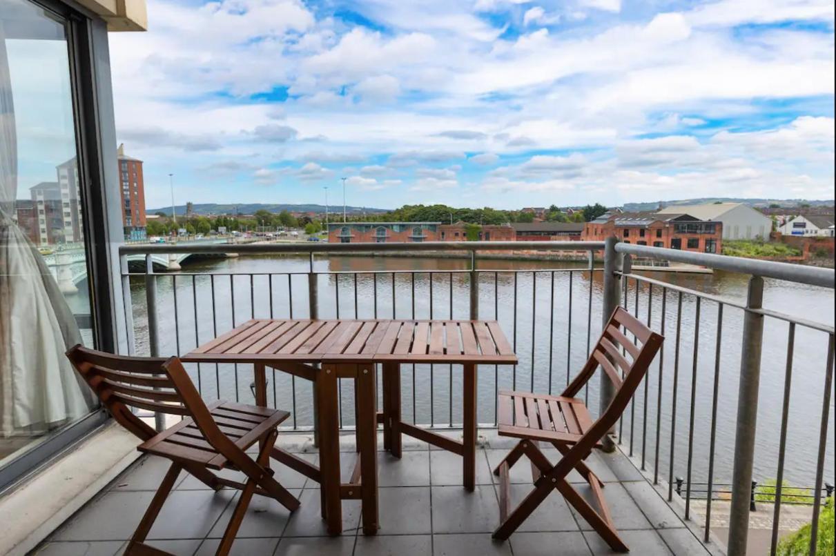 Stunning Views And City Side-Belfast City-2 Bedroom-5 Guests-Wifi & Parking Eksteriør bilde